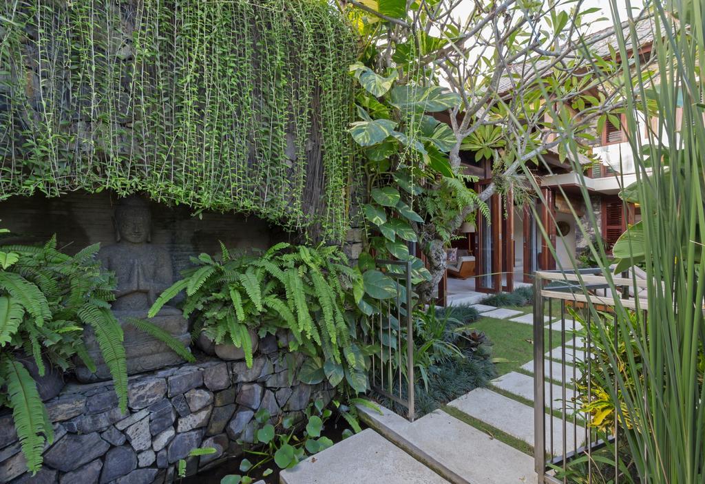 Villa Suar Drupadi Seminyak Exterior foto